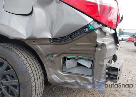 2019 Toyota Corolla Le from USA, damaged, VIN 2T1BURHE3KC183338